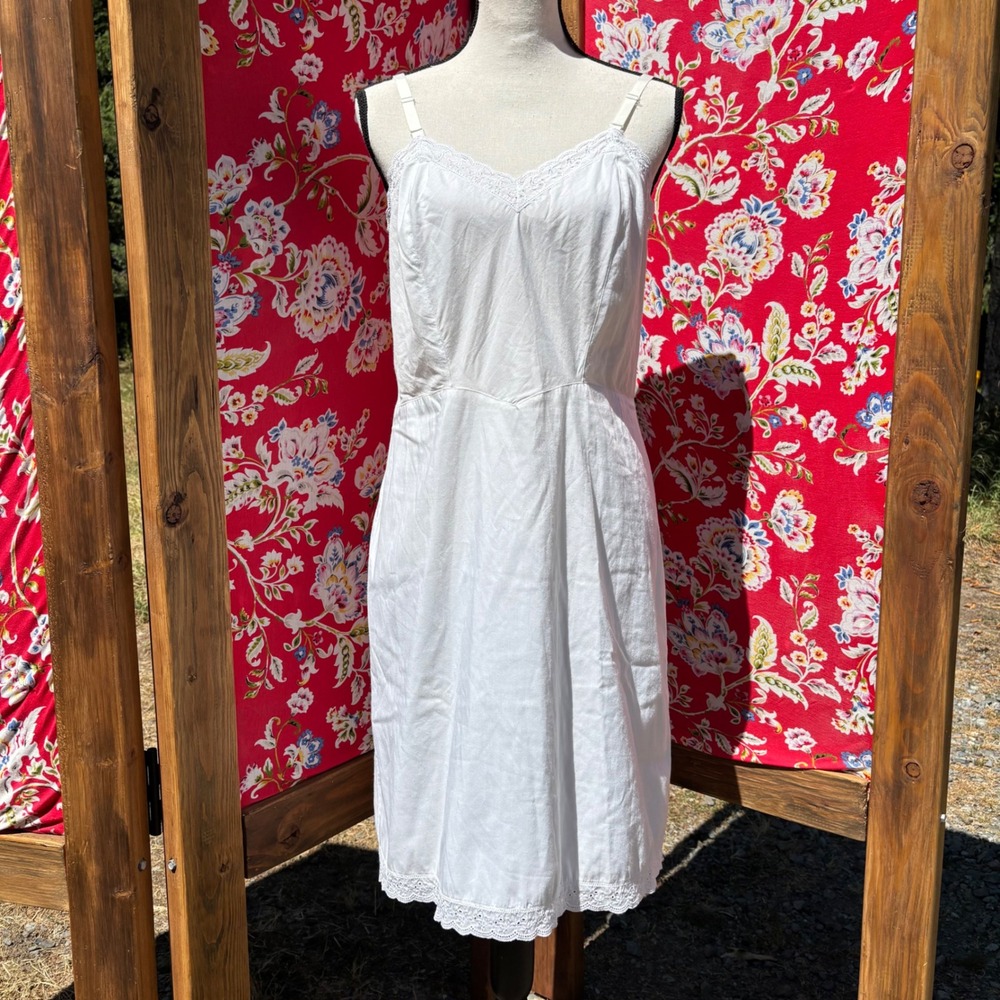 Vintage White Lace Trim Empire Waist Knee Length Coquette Slip Dress Size M